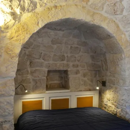 I Trulli Di Alessandro, Nel Cuore Della Valle D'itria * Martina Franca